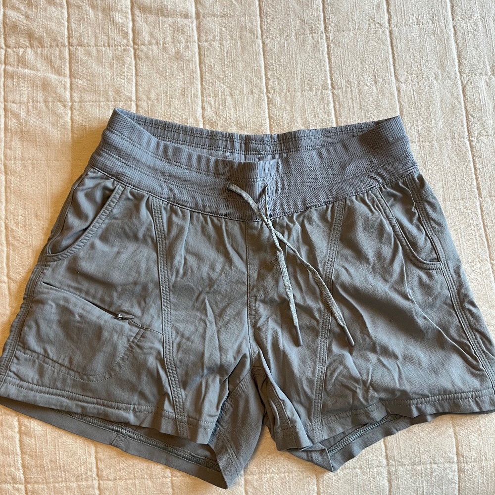 NORTHFACE Aphrodite shorts